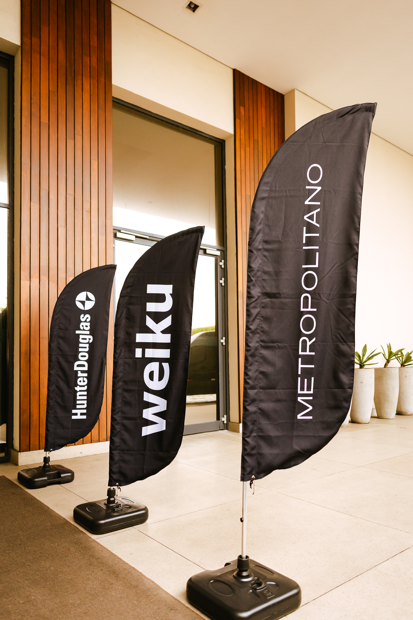 Patrocinadores - Hunter Douglas e Weiku